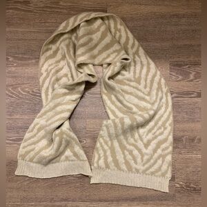 Scarf. Like new never worn
